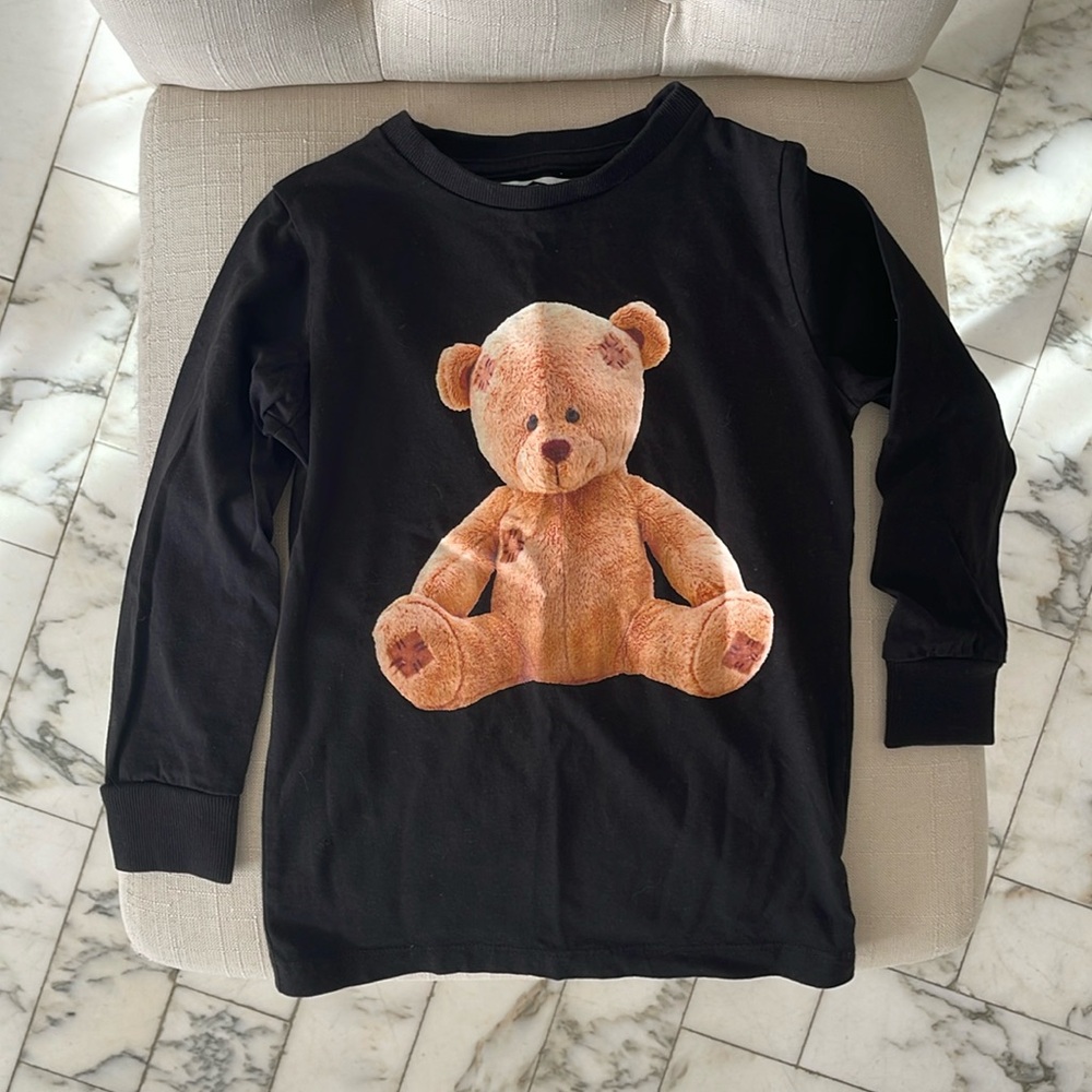 Boy toddler long sleeve shirt. Never worn. Teddy Bear picture on front. Size 4